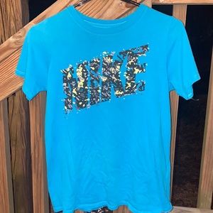 Kids large Nike t shirt